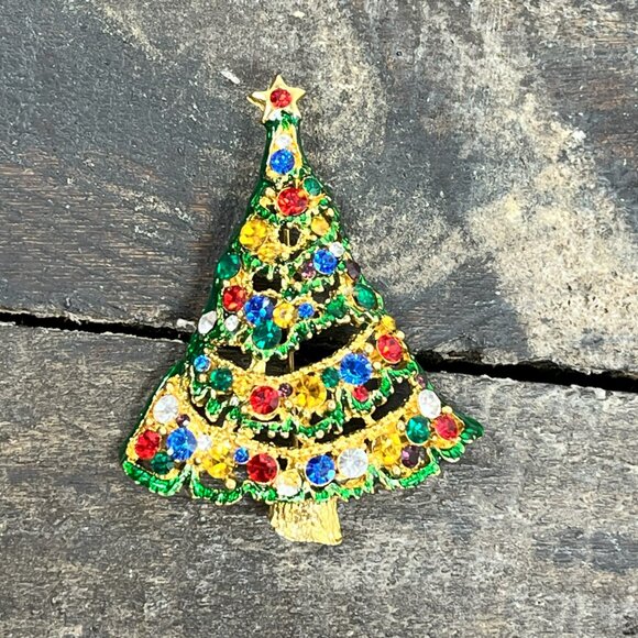 Vintage Beautiful Gold Tone and Rhinestone Jeweled Christmas Tree Brooch - Picture 5 of 9